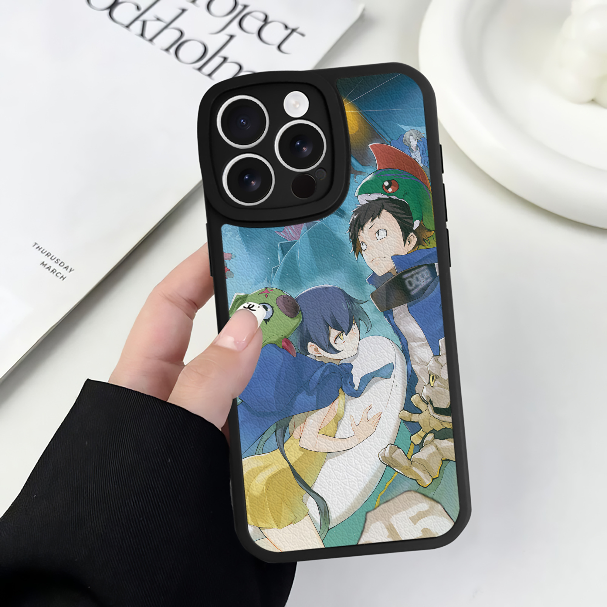 （画像用） Digimon デジタルモンスター/デジモン 【iPhone 16シリーズ対応】シリコンスマホケース（レザー調） 材質：シリコン